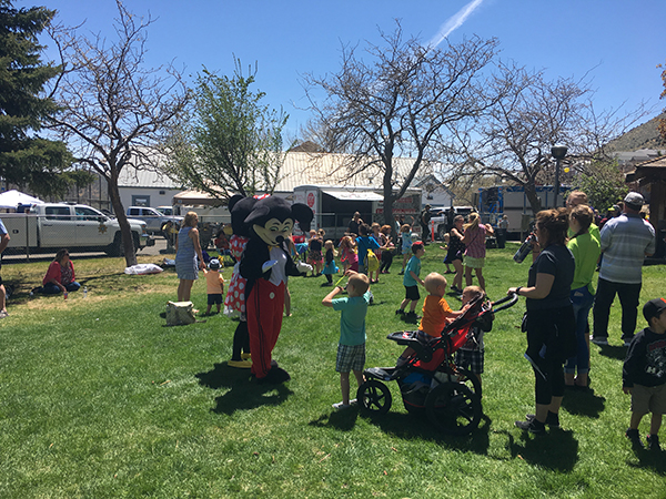 Kids Day In The Park A Hit